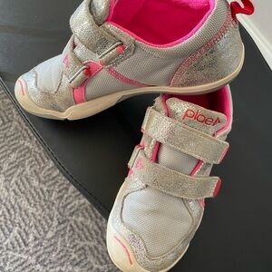PLAE Kids' Glittery Gray Pink size 1 US